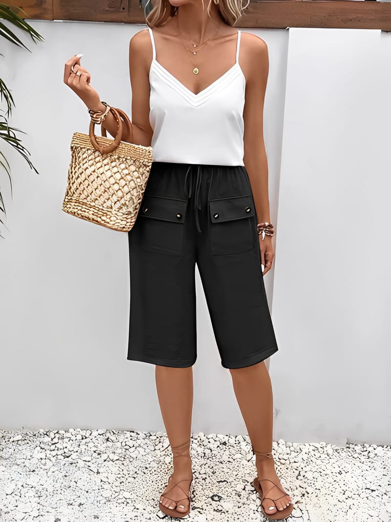 Bermuda Feminina com Bolsos Cargo e Cintura Elástica - Kylie