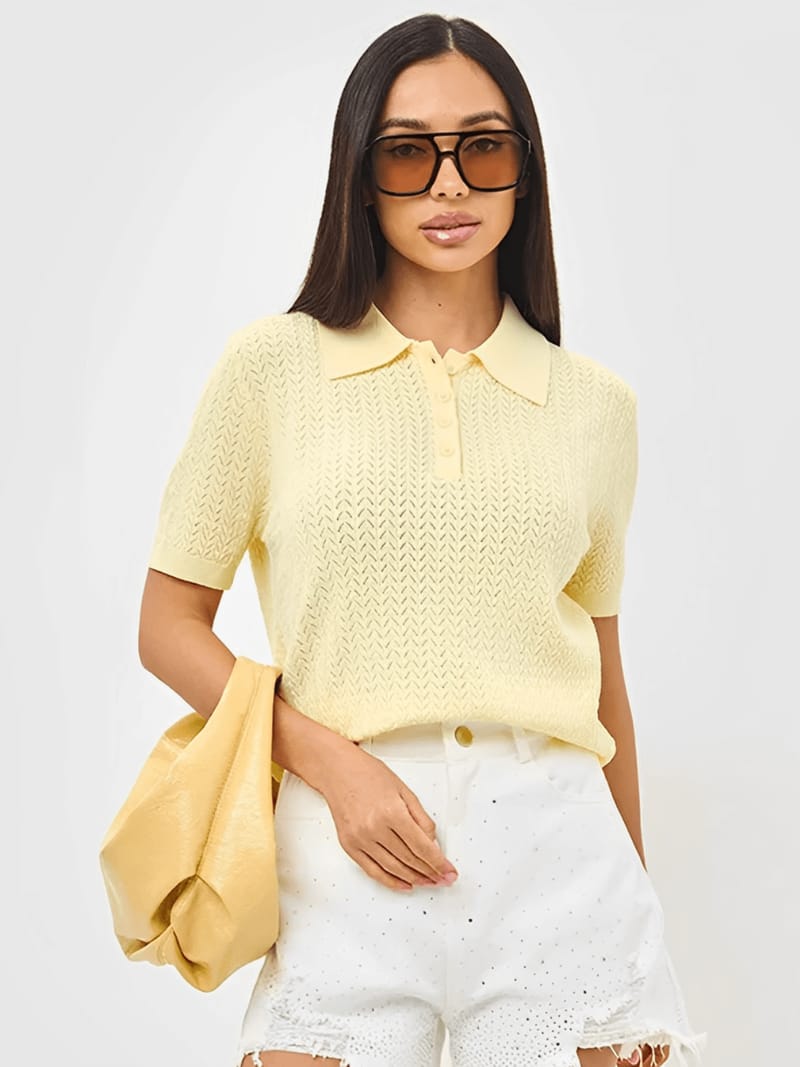 Blusa em Viscose Texturizada com Gola Polo e Botões - Tábata