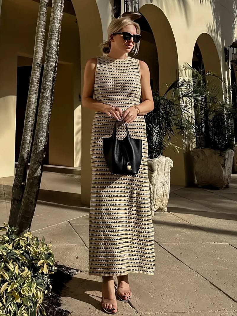 Vestido Feminino Longo Listrado em Viscose Sem Mangas com Decote Redondo - Pâmela