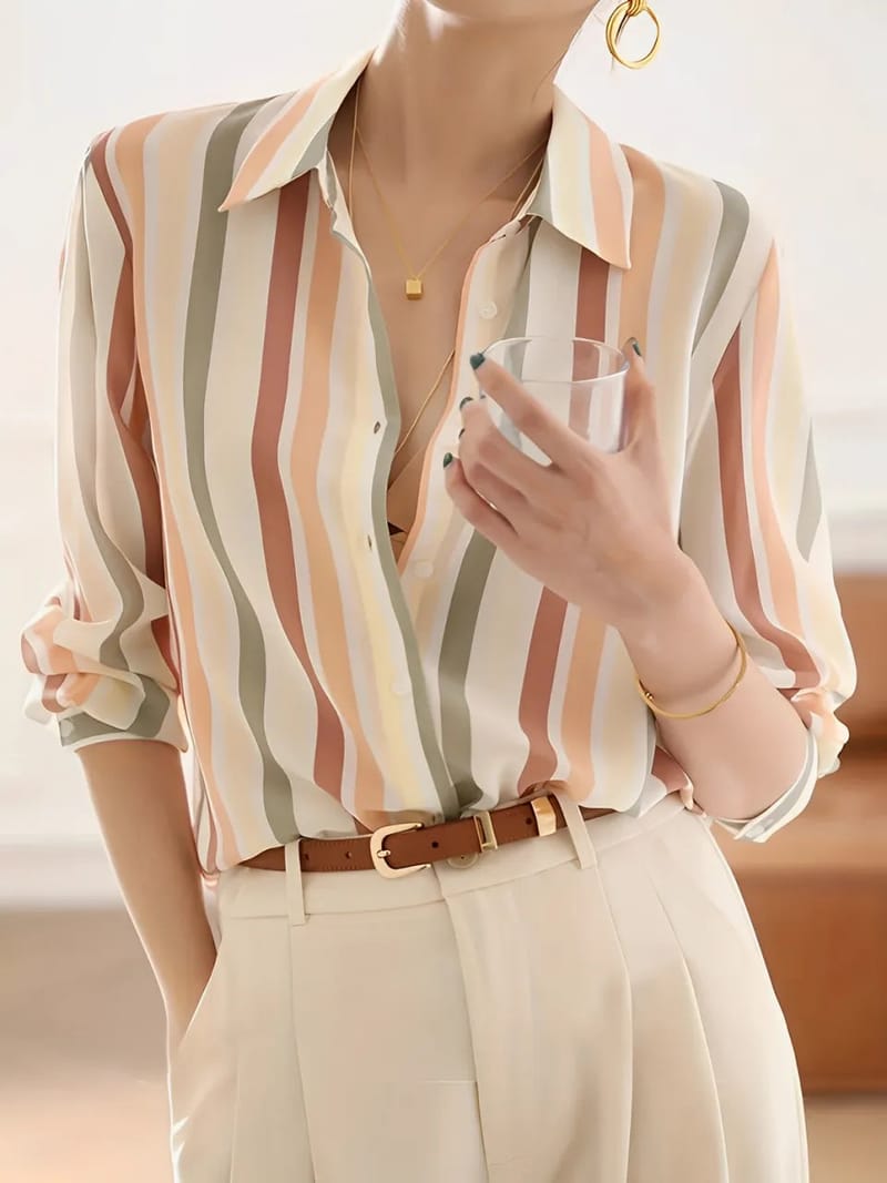 Camisa Social Listrada com Gola Clássica e Botões – Jasmine
