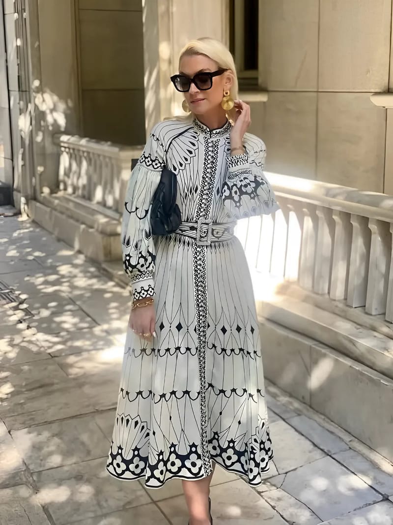Vestido Midi Estampado com Gola Padre Cinto e Mangas Longas - Mia
